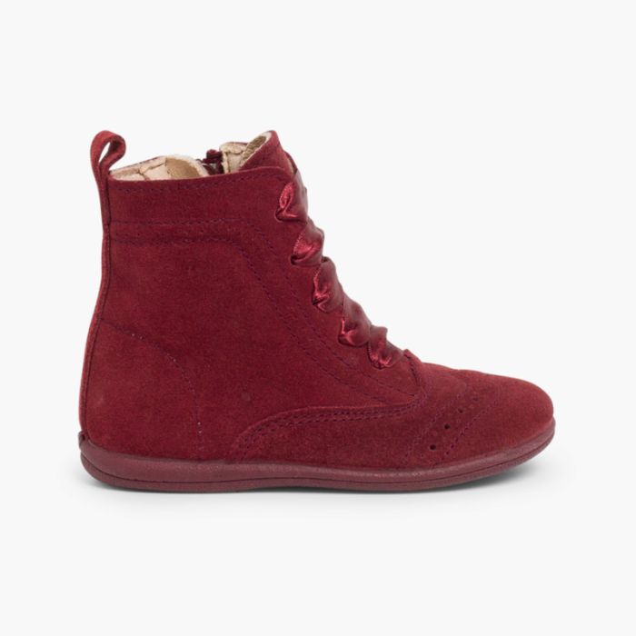 Stiefel aus Wildleder mit Satin-Schleife