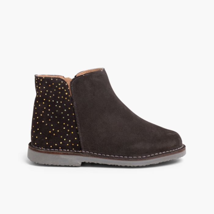 Flache Stiefeletten mit glänzenden Tupfen