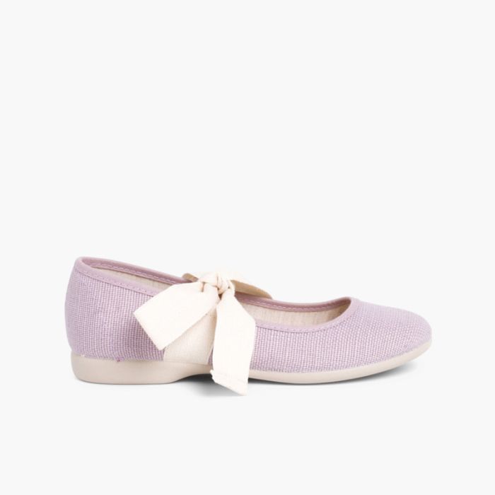 Mary Janes aus Leinen mit naturfarbener Schleife