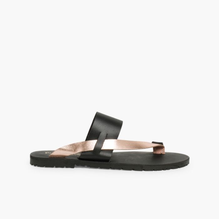 Metallisierte Zehentrenner-Sandalen aus Nappaleder