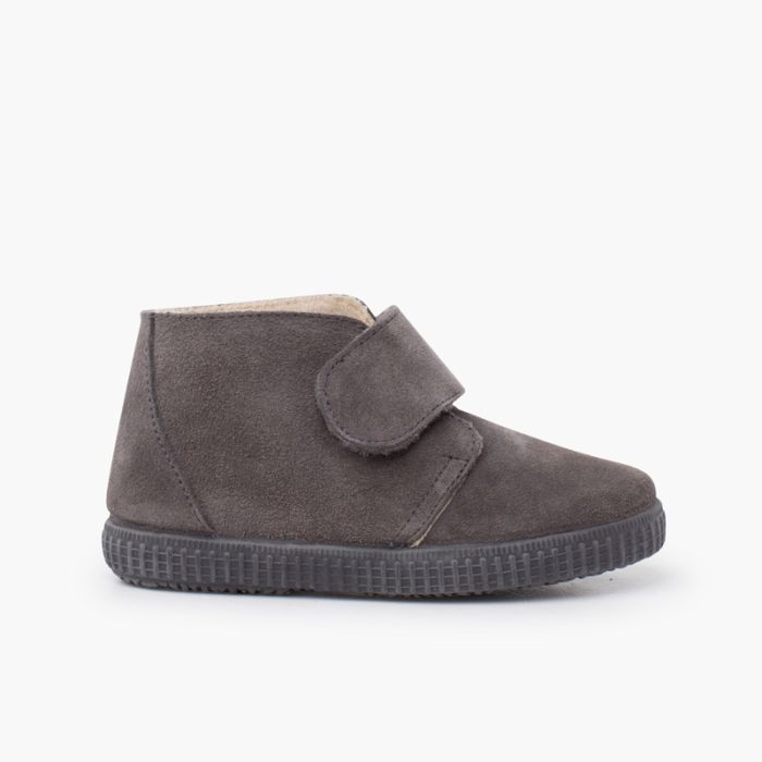 Stiefeletten mit breitem Klettverschluss und künstlichem Fellfutter