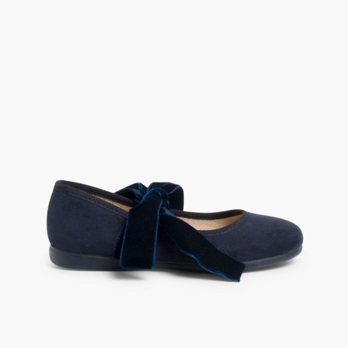 Mary Janes mit Samtschleife