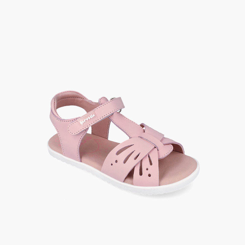 SCHMETTERLINGSFLÜGEL